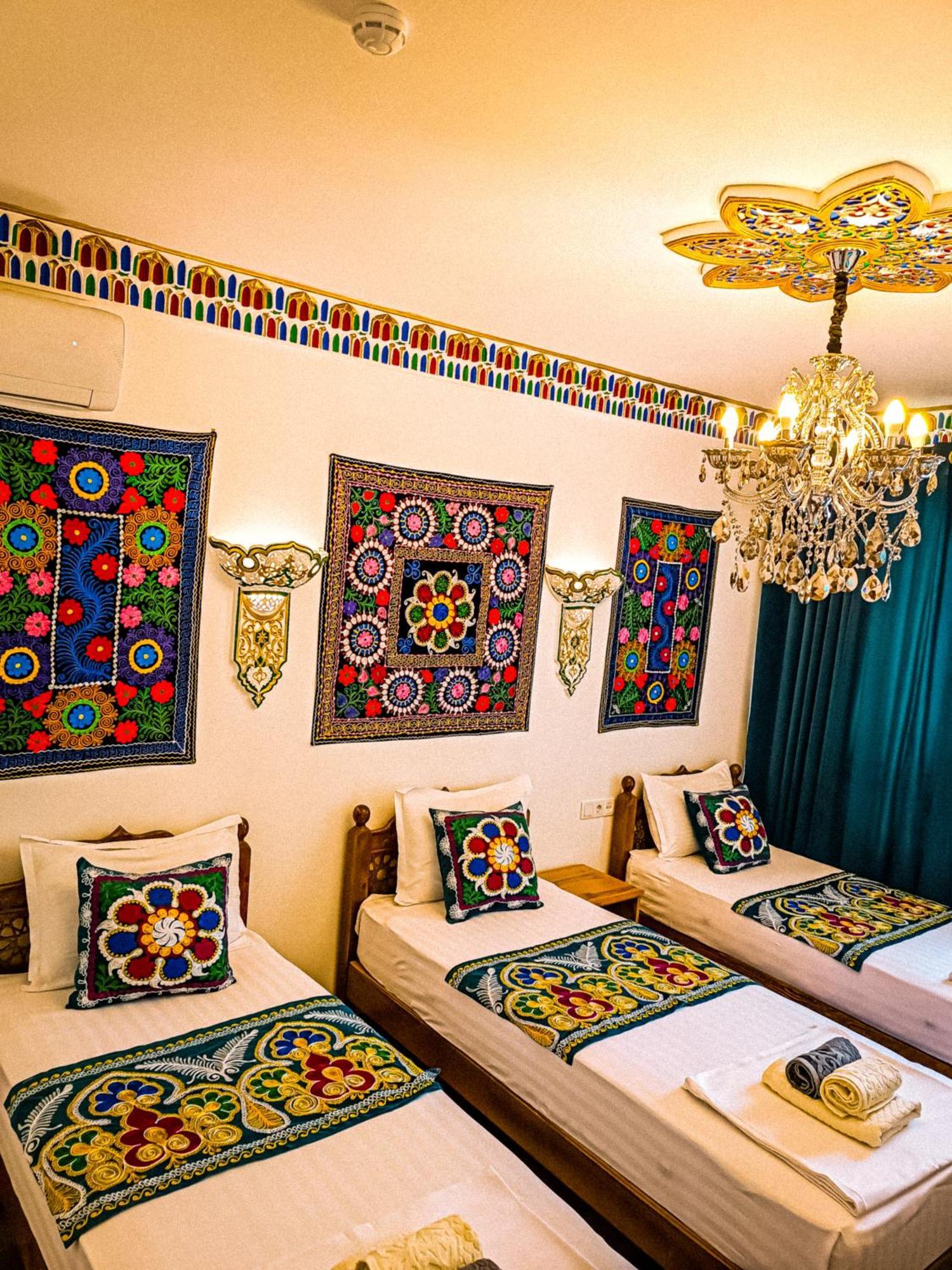 Meros Hotel Bukhara Eksteriør bilde