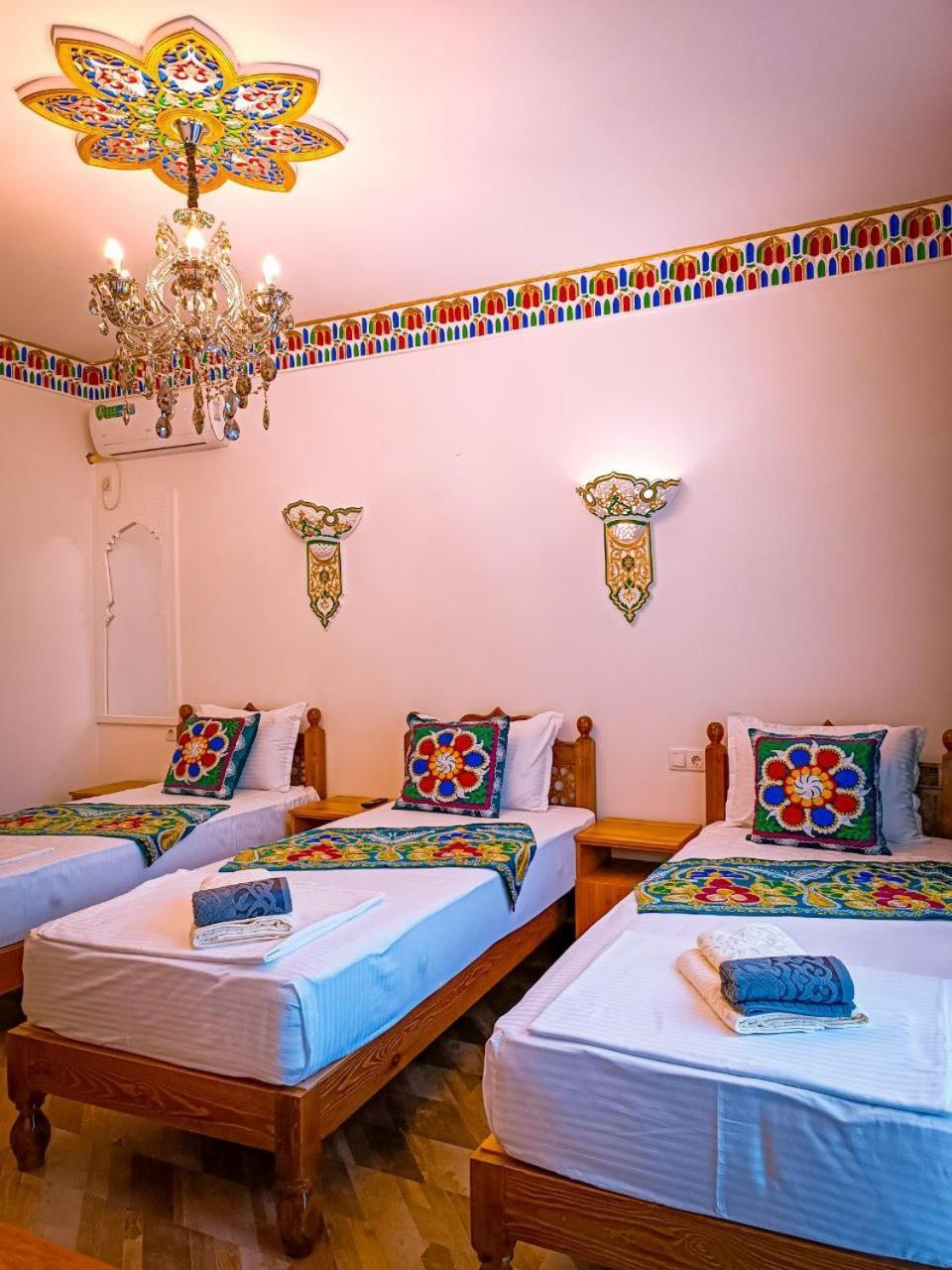Meros Hotel Bukhara Eksteriør bilde